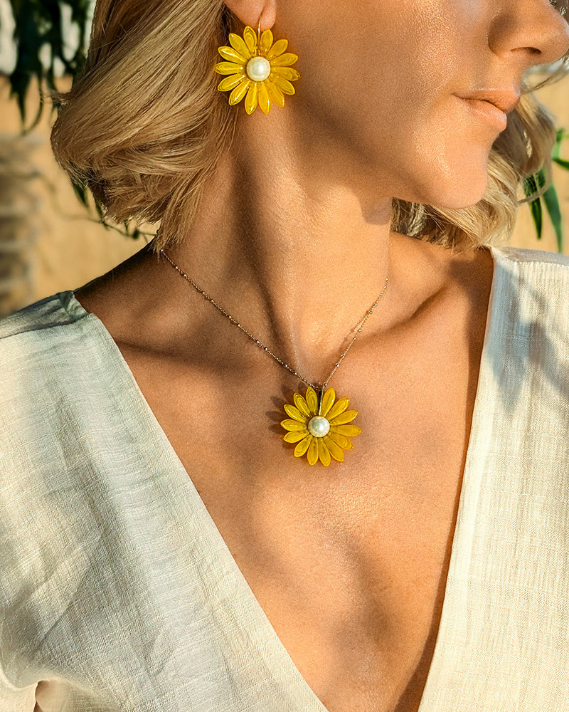 colier floare, margareta, perla mallorca, argint 925, alb, galben, floral, margarete, pandantiv