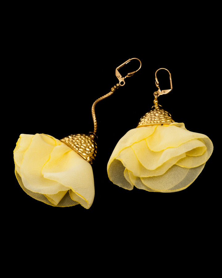 Funky Gold - Cercei Asimetrici, Florali, Tortite Arg 925 Placate Cu Aur