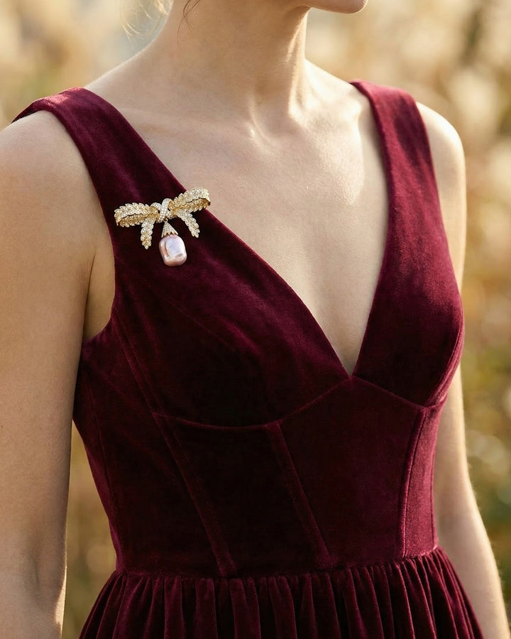 Infinite Charm - Brosa Statement, Funda, Perla Naturala, Cristale