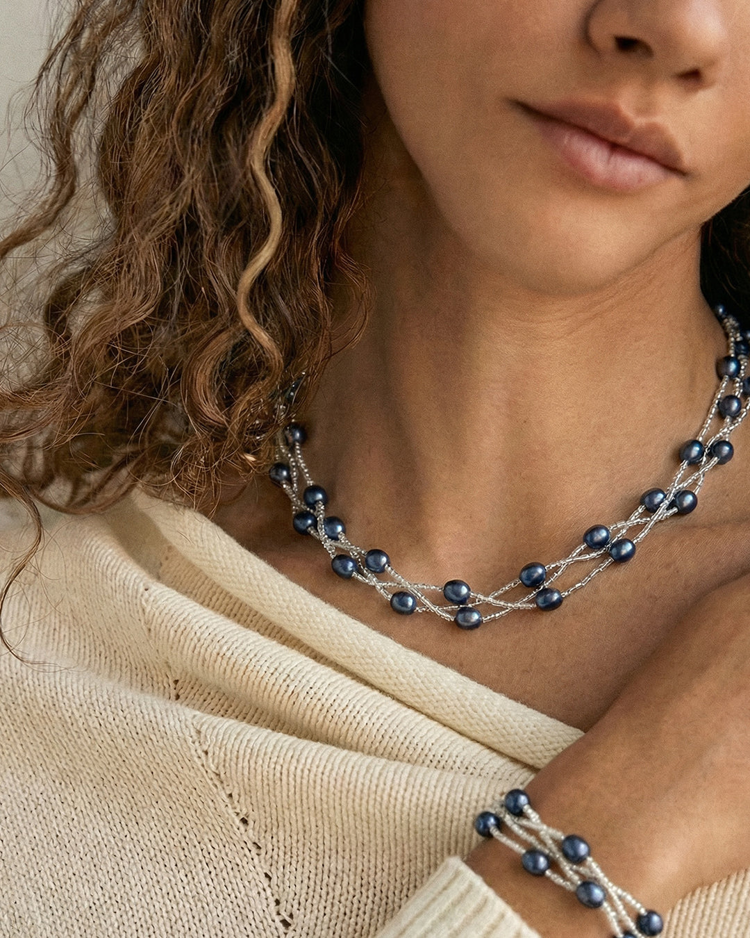 Pearl String - Set Perle Naturale De Cultura Albe/Albastre (Colier Si Bratara)