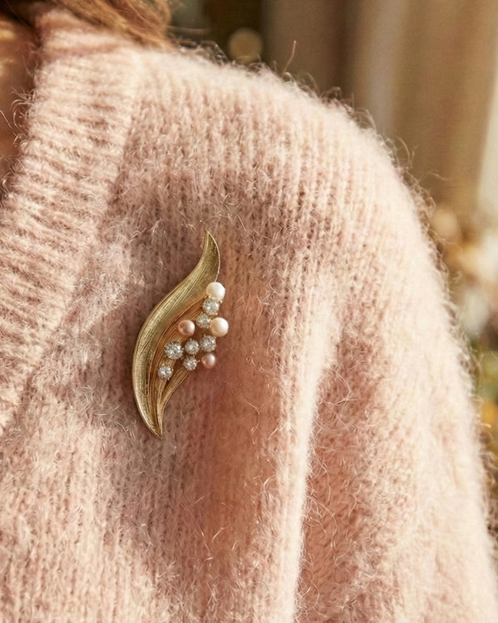 Floral Whisper - Brosa Statement, Perle Naturale, Cristale