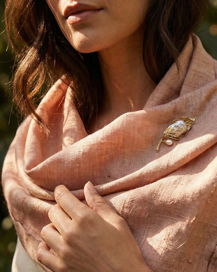 Pearl Embrace - Brosa Statement, Perle Naturale