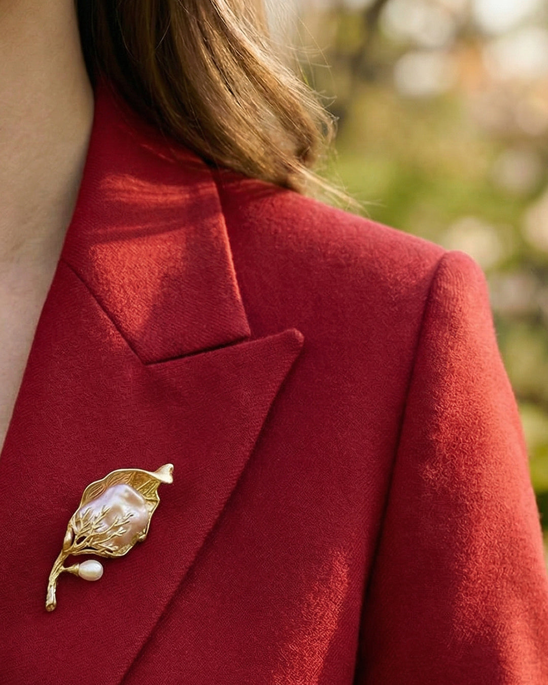 Pearl Embrace - Brosa Statement, Perle Naturale