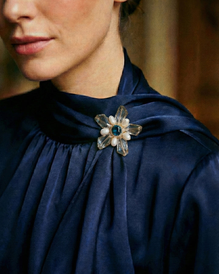 Crystal Murmur - Brosa Statement, Florala, Perle Naturale, Cristale