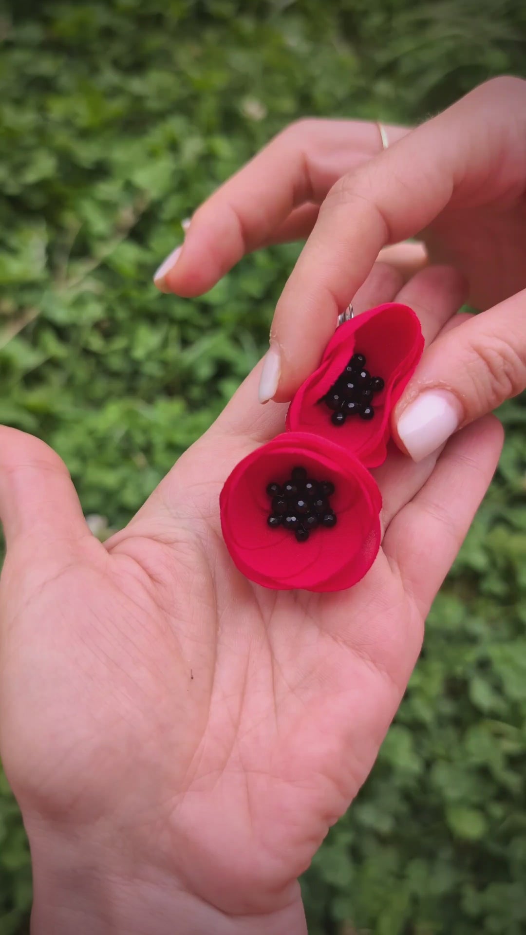 Petite Red - Cercei Flori, Maci, Onix