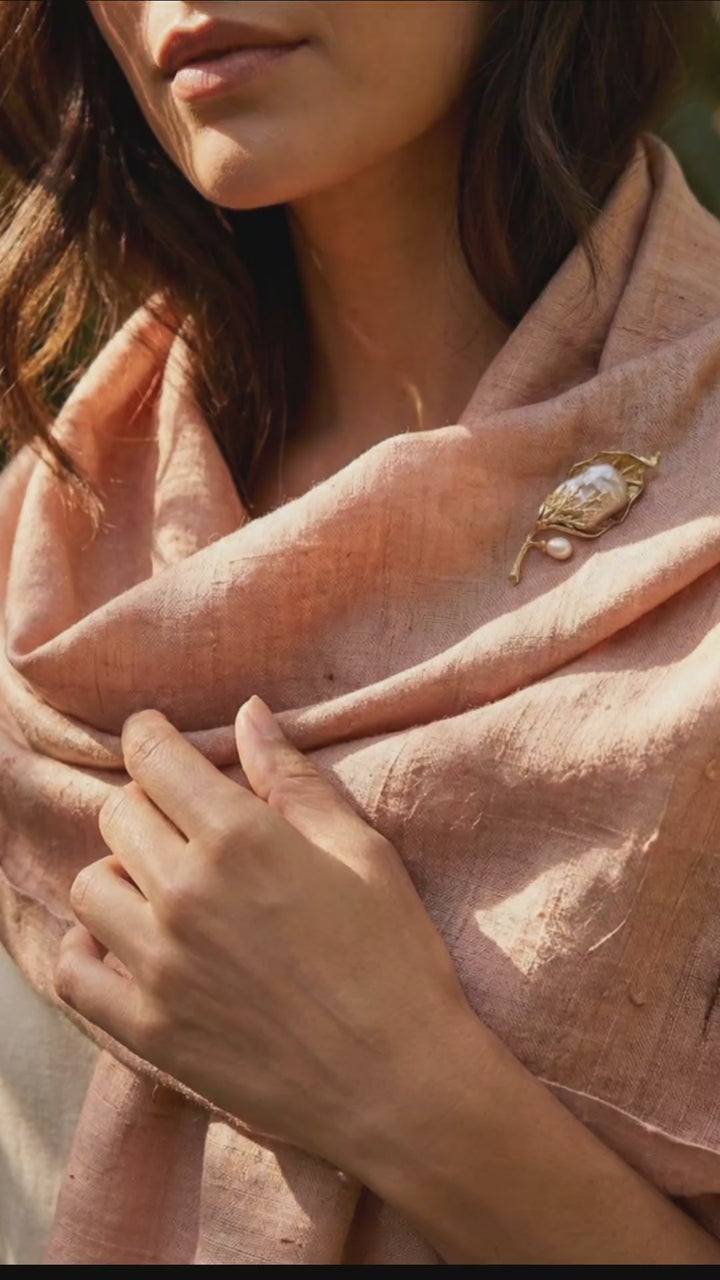 Pearl Embrace - Brosa Statement, Perle Naturale