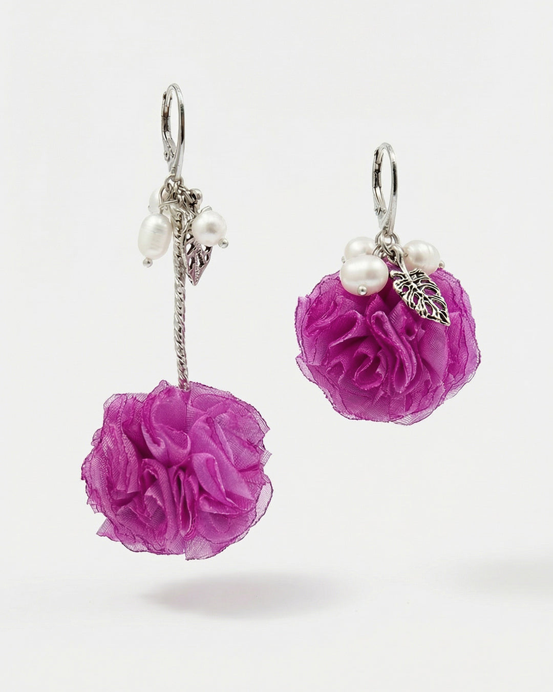 Magenta Pom Pom - Cercei Florali, Perle Naturale